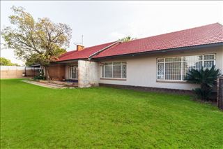 4 Bedroom Property for Sale in Farrar Park Gauteng