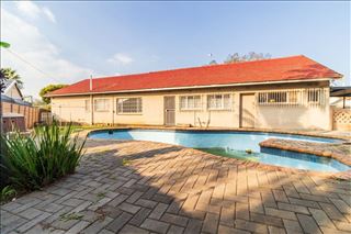 4 Bedroom Property for Sale in Farrar Park Gauteng
