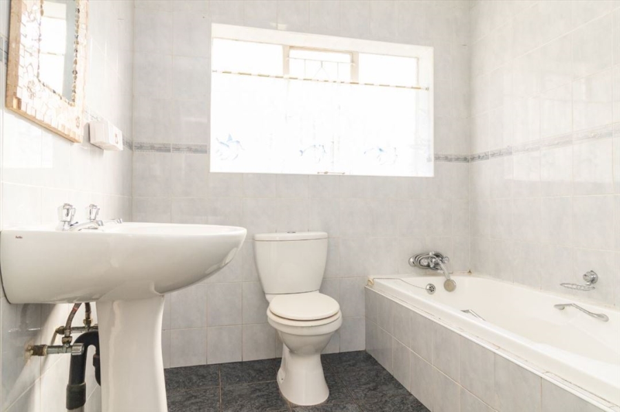 4 Bedroom Property for Sale in Farrar Park Gauteng