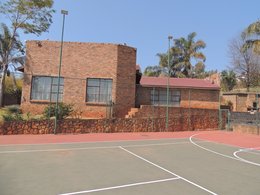 5 Bedroom Property for Sale in Strubensvallei Gauteng