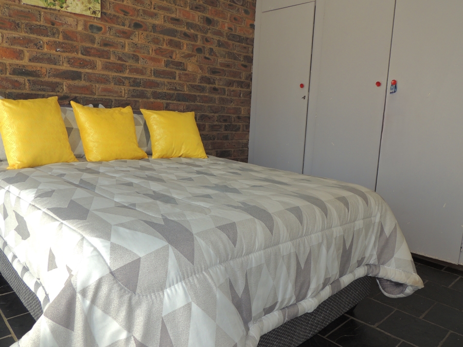 5 Bedroom Property for Sale in Strubensvallei Gauteng