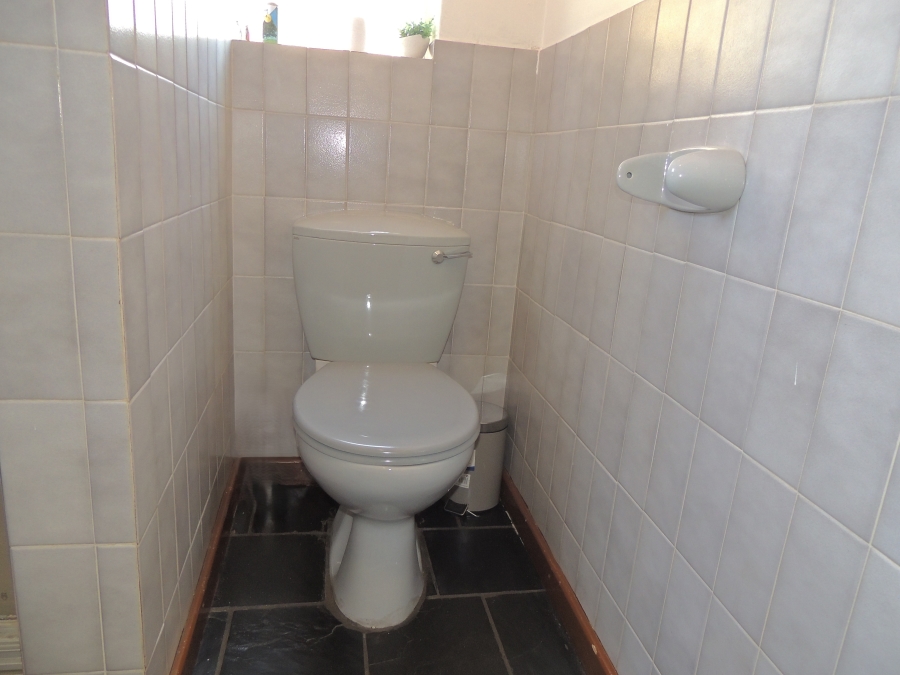 5 Bedroom Property for Sale in Strubensvallei Gauteng