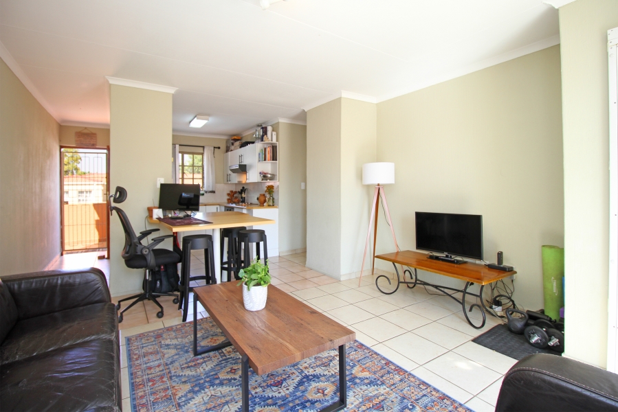 2 Bedroom Property for Sale in Weltevreden Park Gauteng