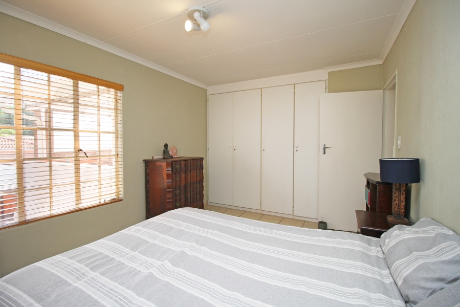 2 Bedroom Property for Sale in Weltevreden Park Gauteng