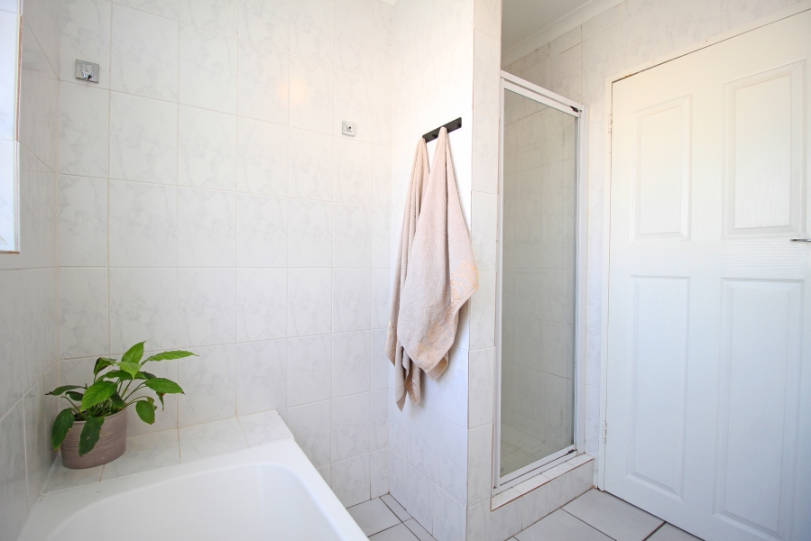 2 Bedroom Property for Sale in Weltevreden Park Gauteng