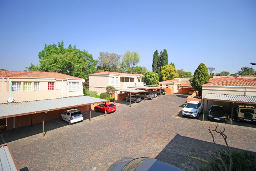 2 Bedroom Property for Sale in Weltevreden Park Gauteng