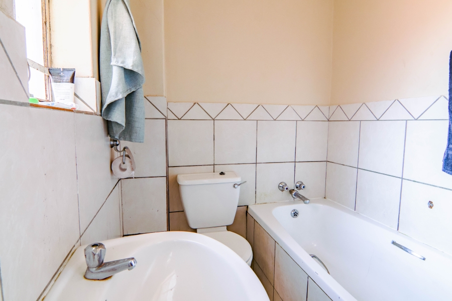 1 Bedroom Property for Sale in Highveld Gauteng