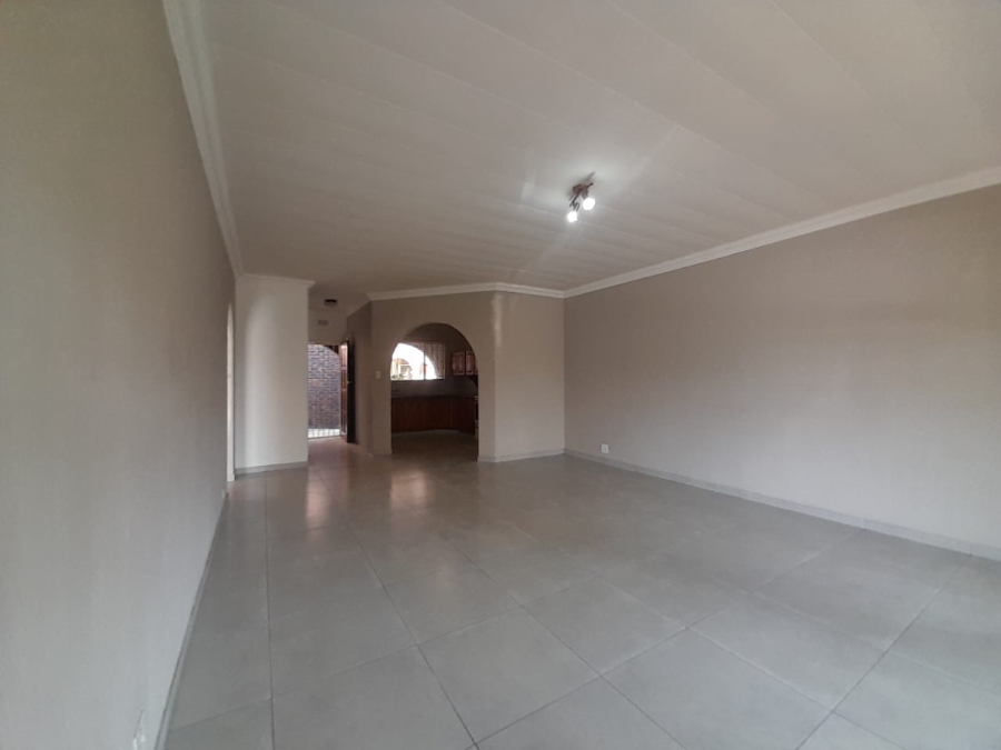 2 Bedroom Property for Sale in Three Rivers Gauteng