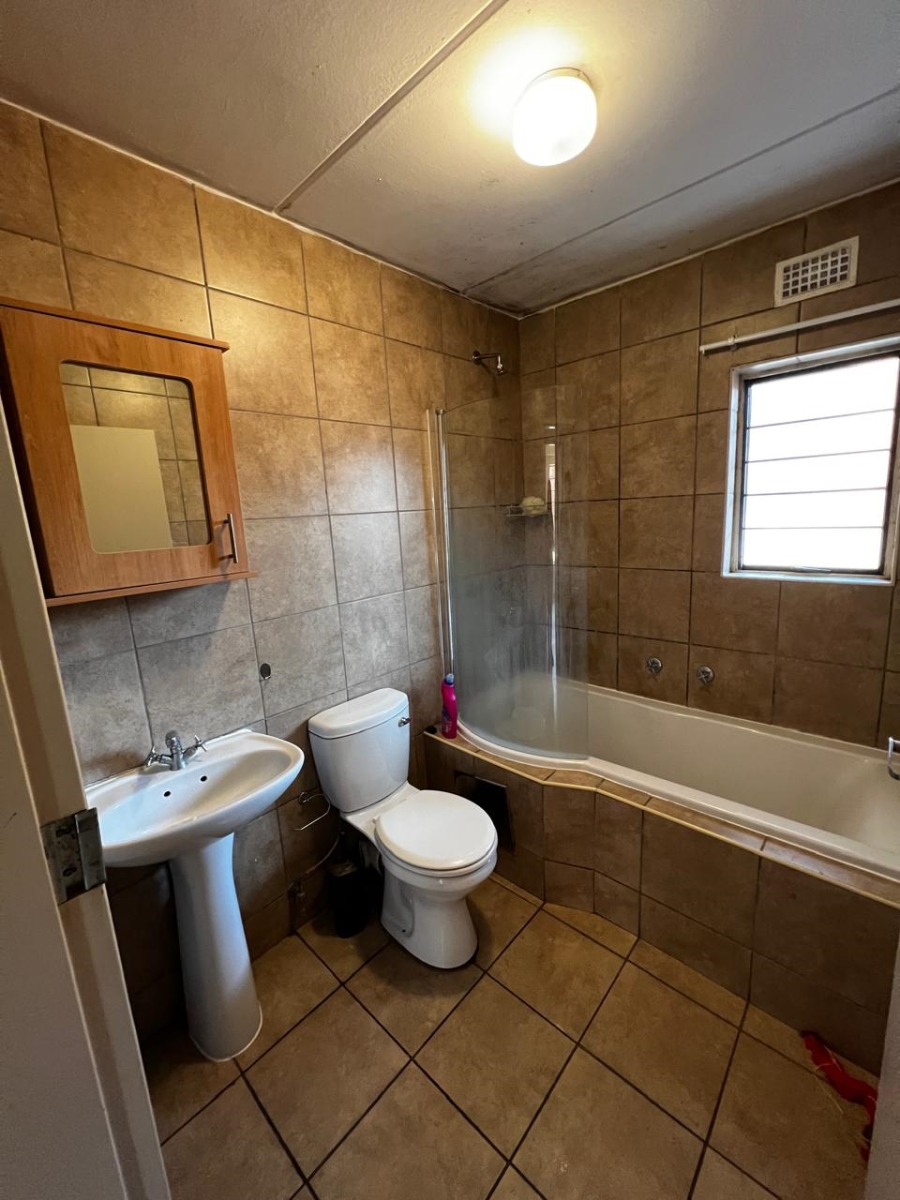 2 Bedroom Property for Sale in Boardwalk Gauteng
