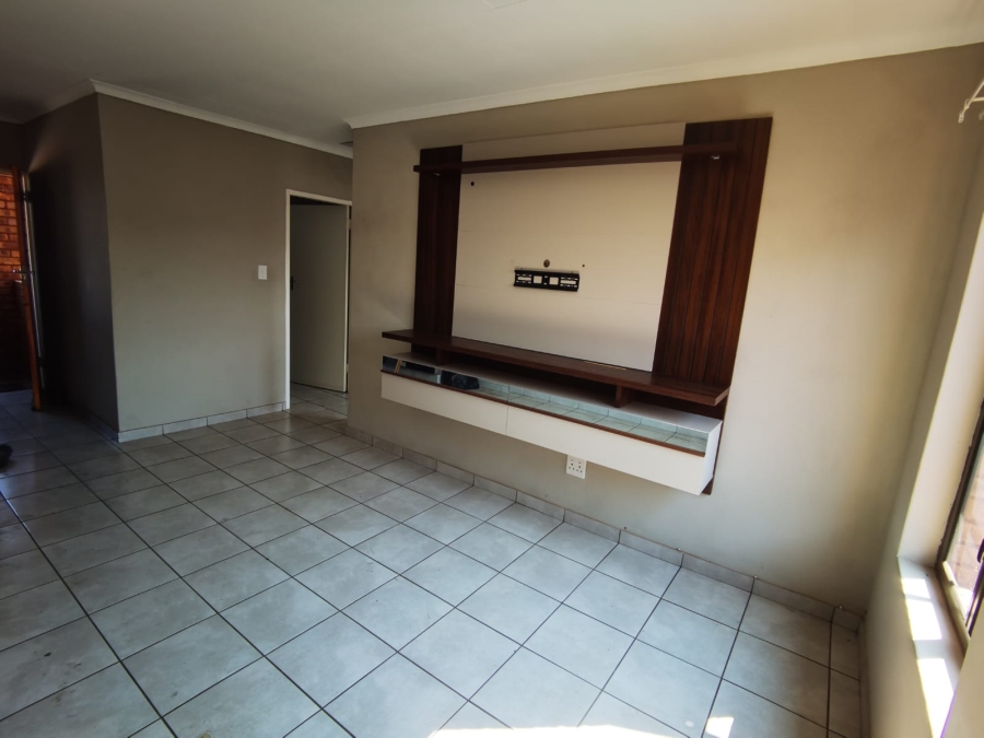 To Let 2 Bedroom Property for Rent in Elandspoort Gauteng