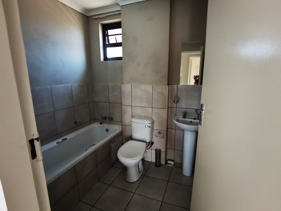 To Let 2 Bedroom Property for Rent in Elandspoort Gauteng