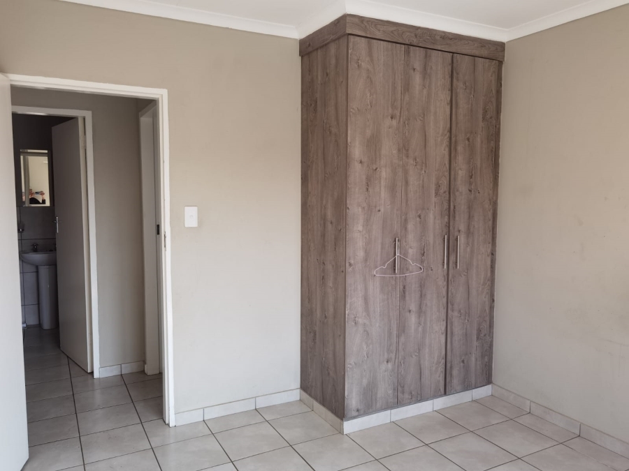 To Let 2 Bedroom Property for Rent in Elandspoort Gauteng
