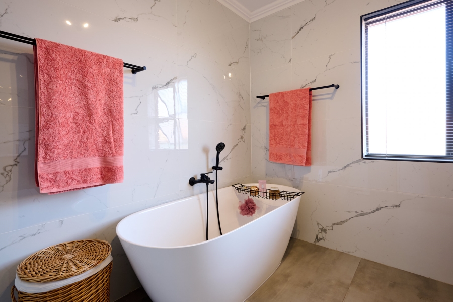 3 Bedroom Property for Sale in Carlswald North Estate Gauteng