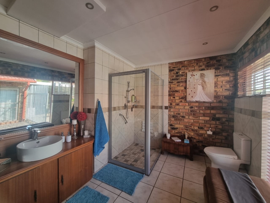 4 Bedroom Property for Sale in Vanderbijlpark SE Gauteng
