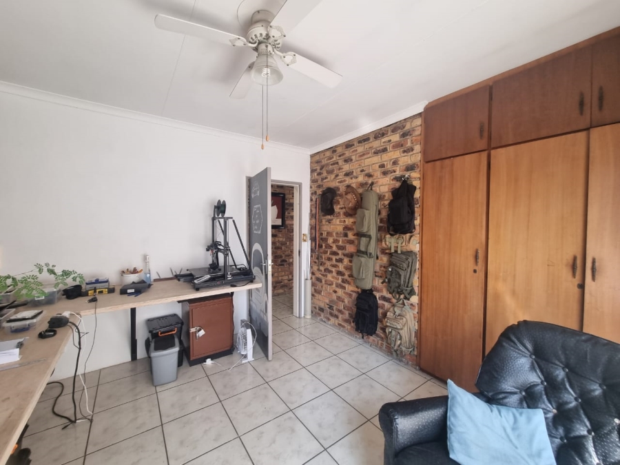 4 Bedroom Property for Sale in Vanderbijlpark SE Gauteng