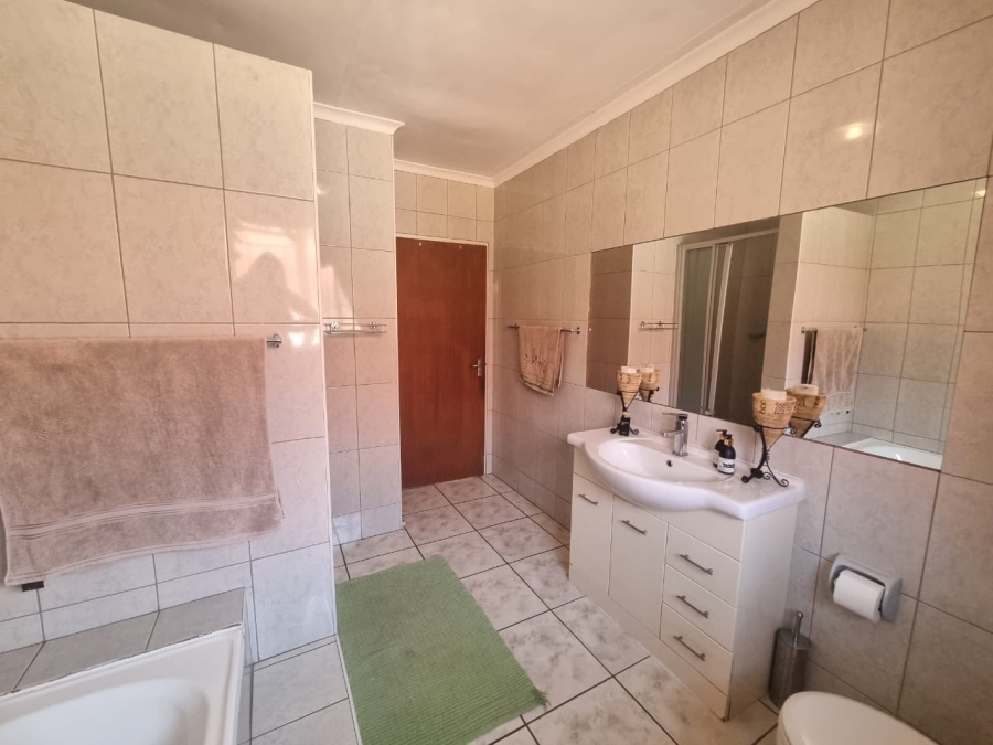 4 Bedroom Property for Sale in Vanderbijlpark SE Gauteng