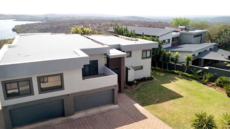 6 Bedroom Property for Sale in Sable Hills Gauteng