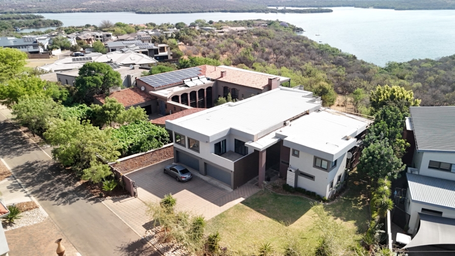 6 Bedroom Property for Sale in Sable Hills Gauteng