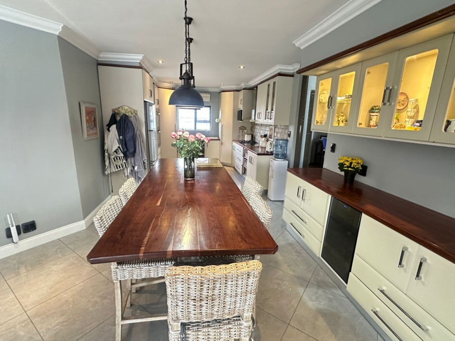 5 Bedroom Property for Sale in Midstream Estate Gauteng