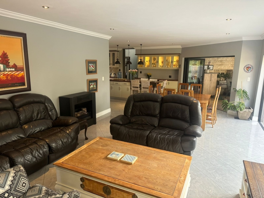 5 Bedroom Property for Sale in Midstream Estate Gauteng