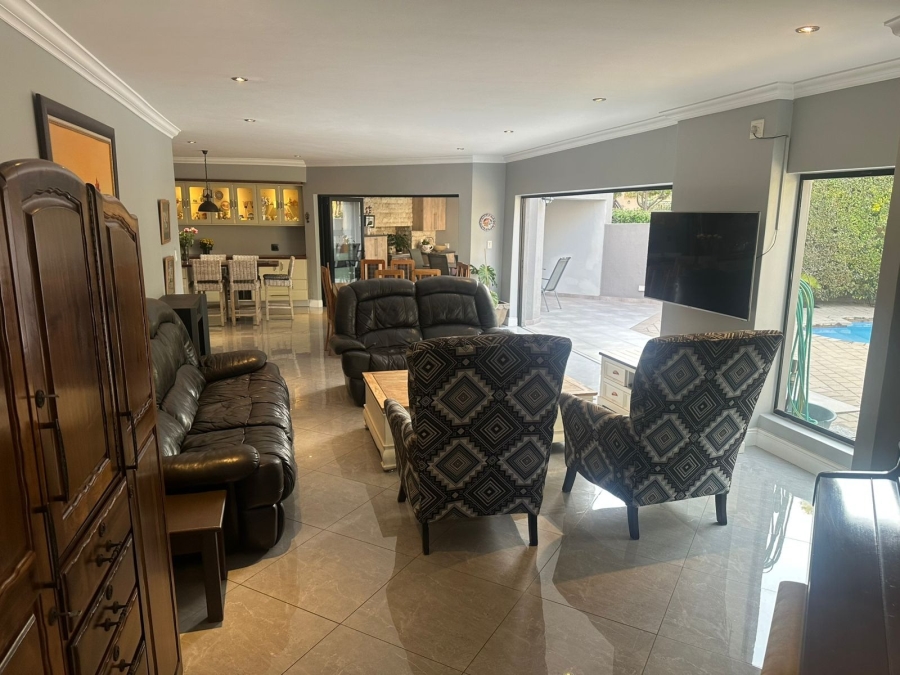 5 Bedroom Property for Sale in Midstream Estate Gauteng