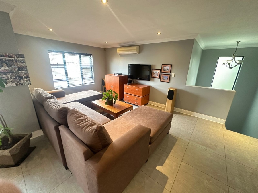 5 Bedroom Property for Sale in Midstream Estate Gauteng