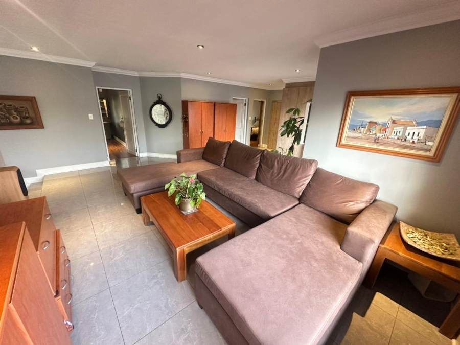 5 Bedroom Property for Sale in Midstream Estate Gauteng