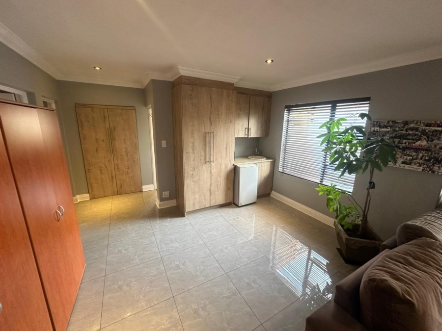 5 Bedroom Property for Sale in Midstream Estate Gauteng