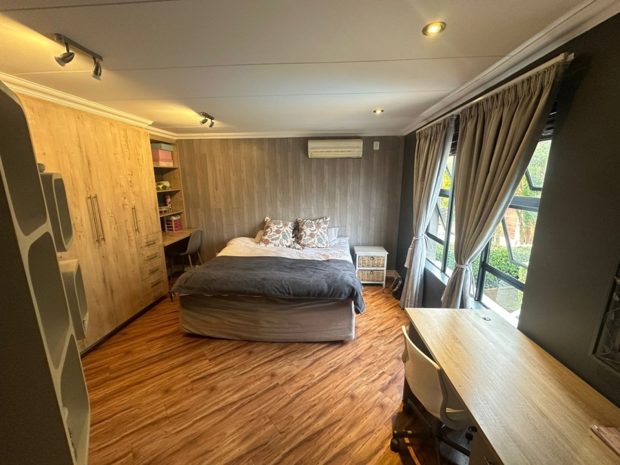 5 Bedroom Property for Sale in Midstream Estate Gauteng