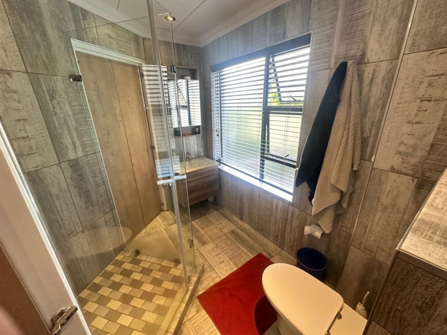 5 Bedroom Property for Sale in Midstream Estate Gauteng