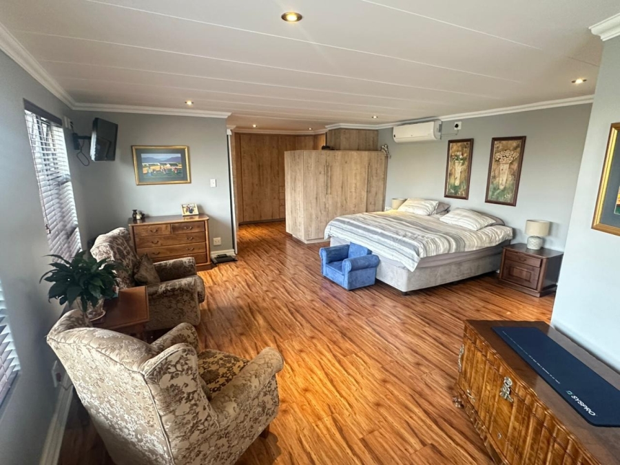 5 Bedroom Property for Sale in Midstream Estate Gauteng