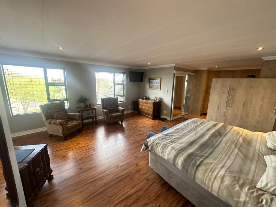 5 Bedroom Property for Sale in Midstream Estate Gauteng