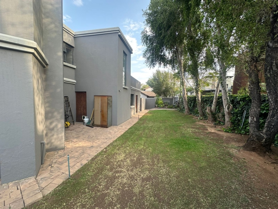 5 Bedroom Property for Sale in Midstream Estate Gauteng