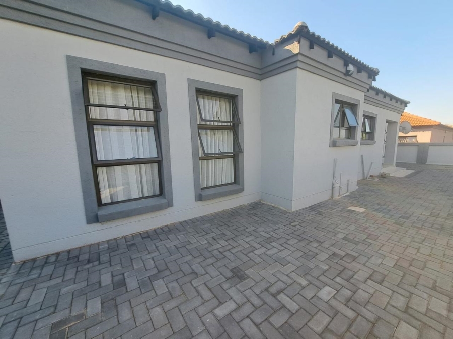 3 Bedroom Property for Sale in The Orchards Gauteng