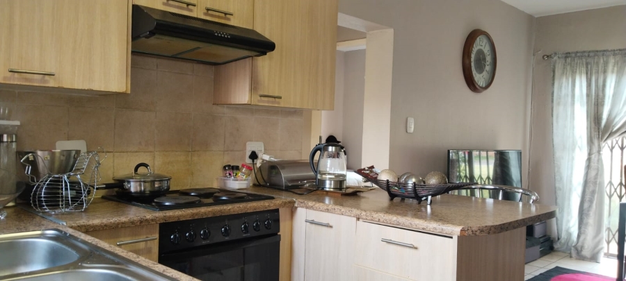 2 Bedroom Property for Sale in Noordheuwel Gauteng