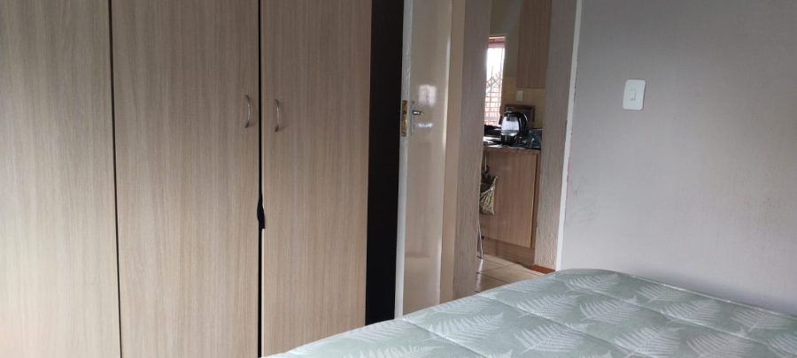 2 Bedroom Property for Sale in Noordheuwel Gauteng