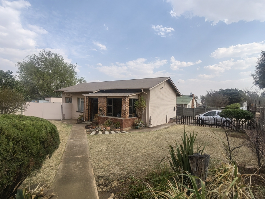 3 Bedroom Property for Sale in Noycedale Gauteng