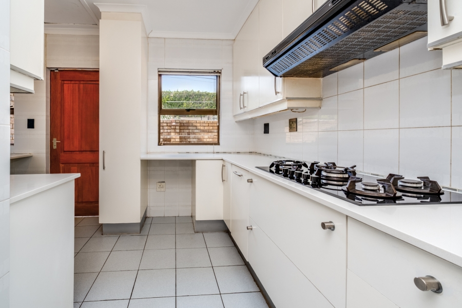 4 Bedroom Property for Sale in Benmore Gardens Gauteng