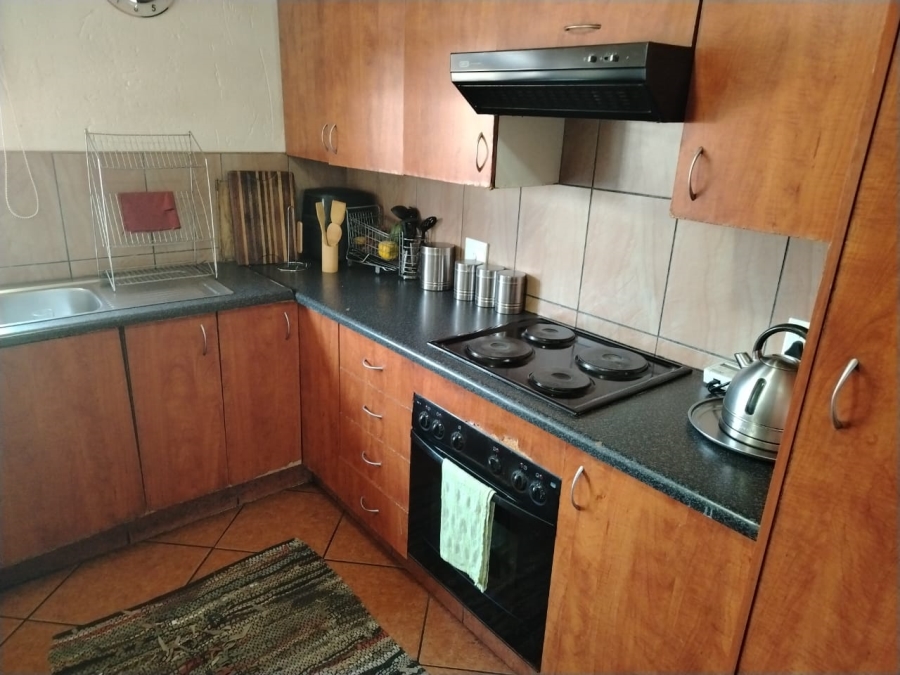 3 Bedroom Property for Sale in Strubenvale Gauteng