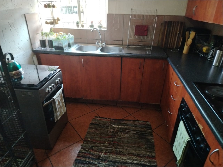 3 Bedroom Property for Sale in Strubenvale Gauteng
