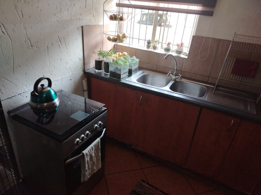 3 Bedroom Property for Sale in Strubenvale Gauteng