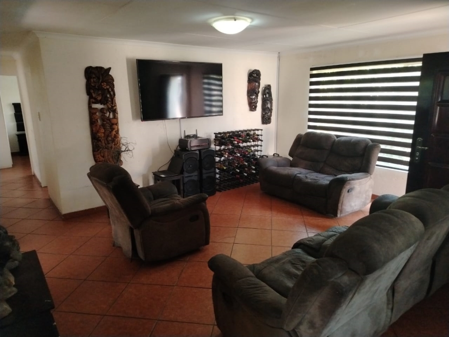 3 Bedroom Property for Sale in Strubenvale Gauteng