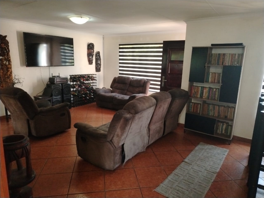 3 Bedroom Property for Sale in Strubenvale Gauteng