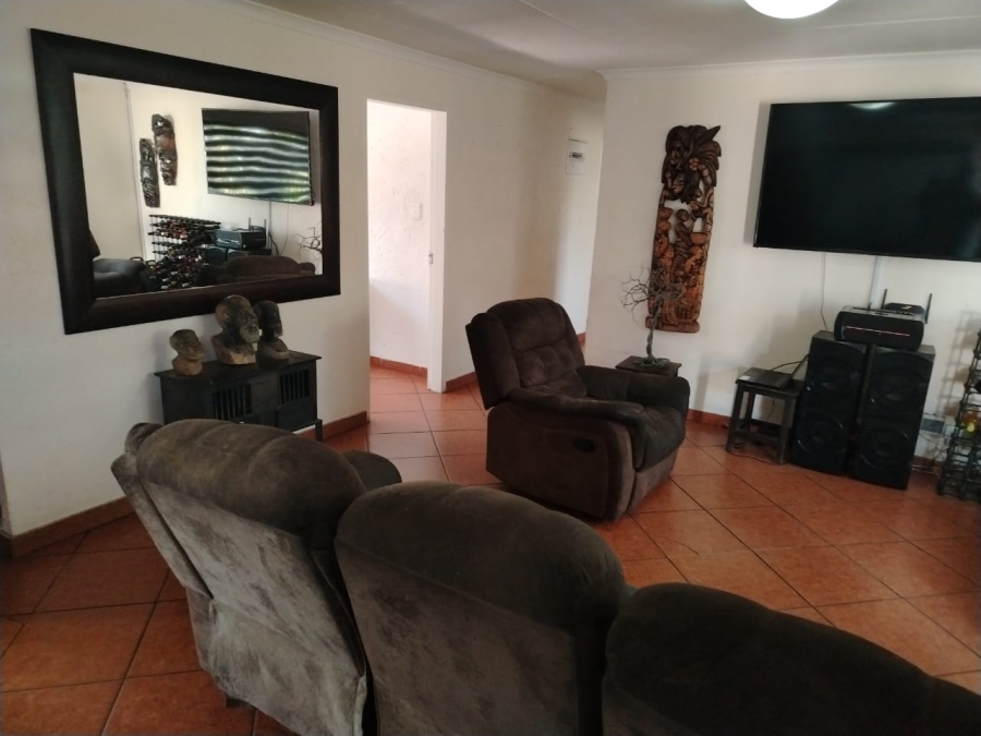 3 Bedroom Property for Sale in Strubenvale Gauteng