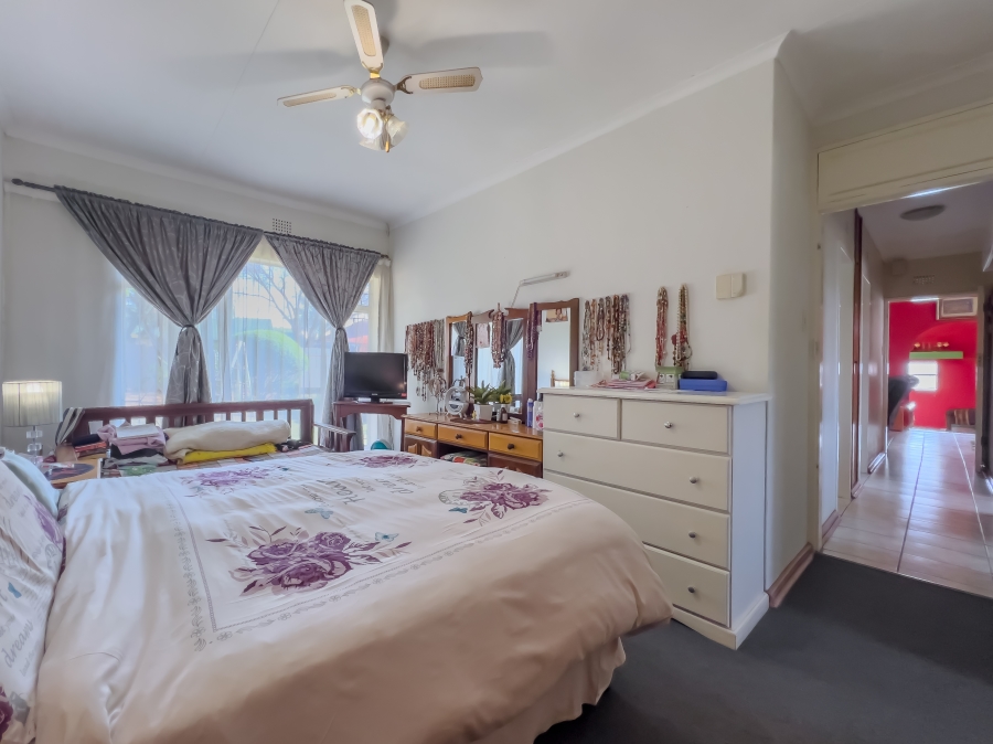 3 Bedroom Property for Sale in Van Riebeeck Park Gauteng