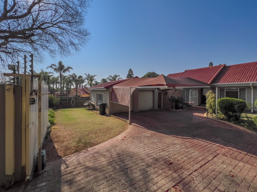3 Bedroom Property for Sale in Van Riebeeck Park Gauteng