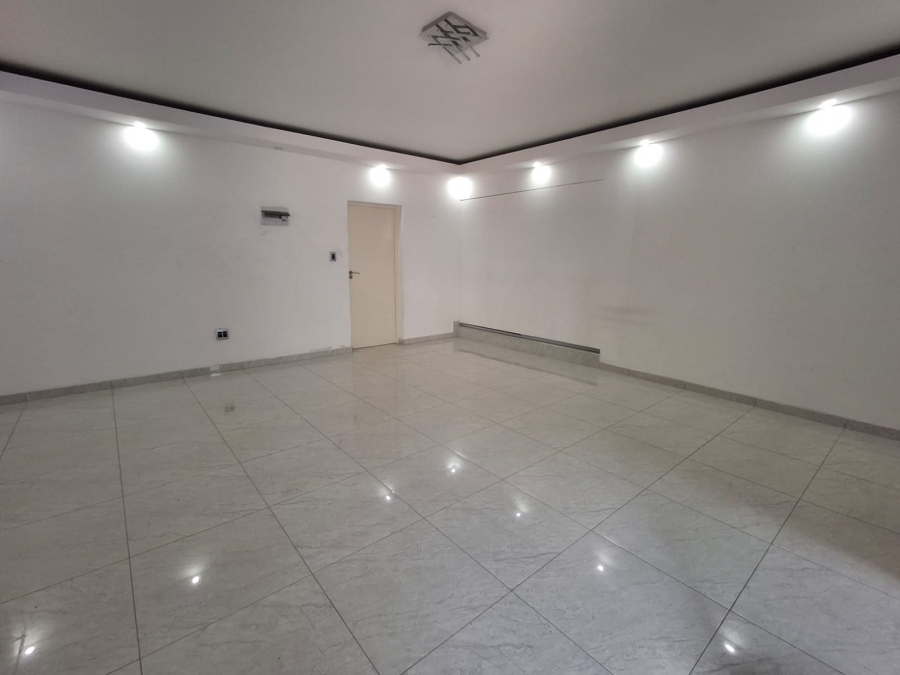 To Let 1 Bedroom Property for Rent in Sunward Park Gauteng