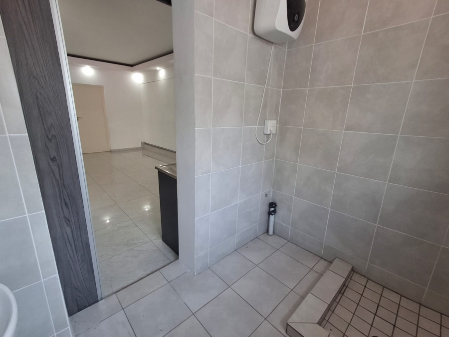 To Let 1 Bedroom Property for Rent in Sunward Park Gauteng