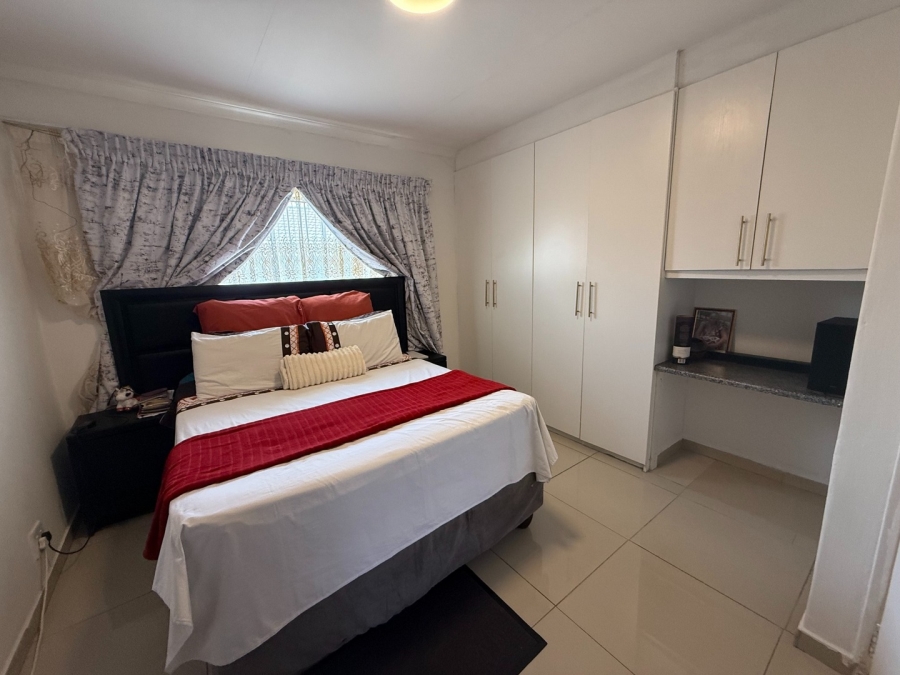 3 Bedroom Property for Sale in Meredale Gauteng