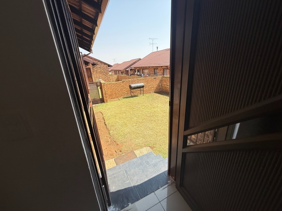 3 Bedroom Property for Sale in Meredale Gauteng